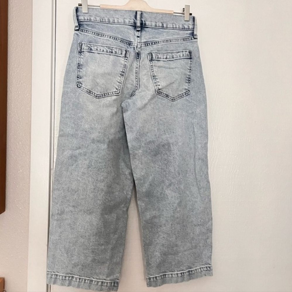 Banana Republic - The Wide-Leg Crop Jeans 814318 | Blue Light Wash: Size 26 - Picture 13 of 14